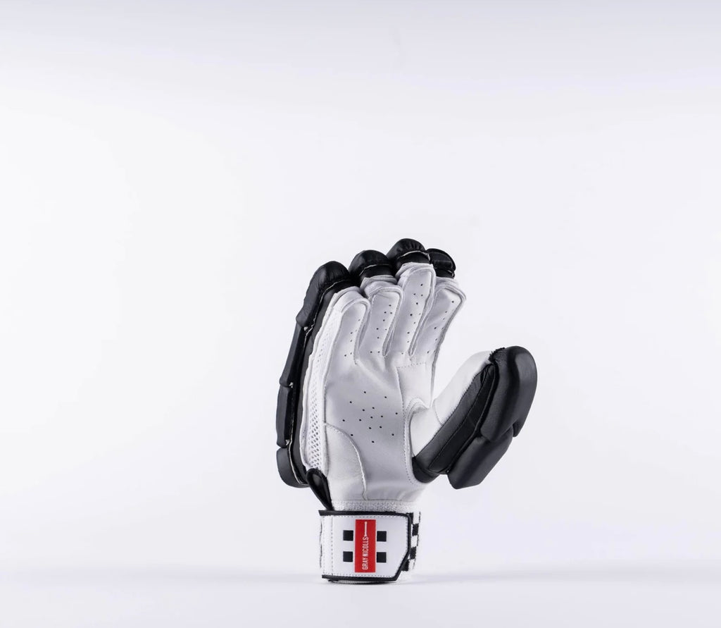 GN Black/White Pro Performance Batting Glove