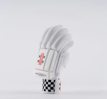 Load image into Gallery viewer, GN Ultimate 450 Batting Gloves